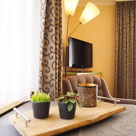 Riedl Hotel *