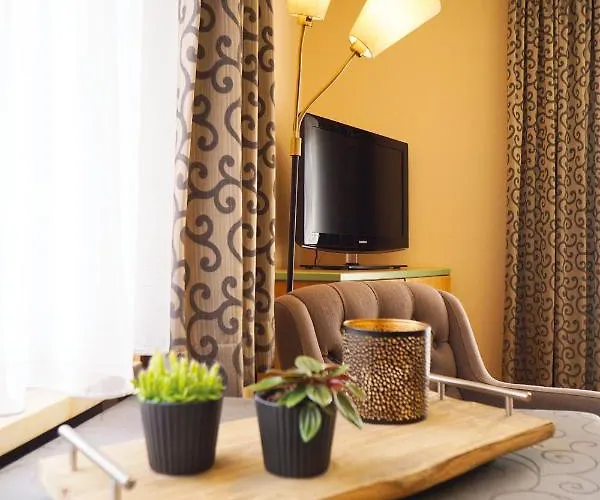 Riedl Hotel *